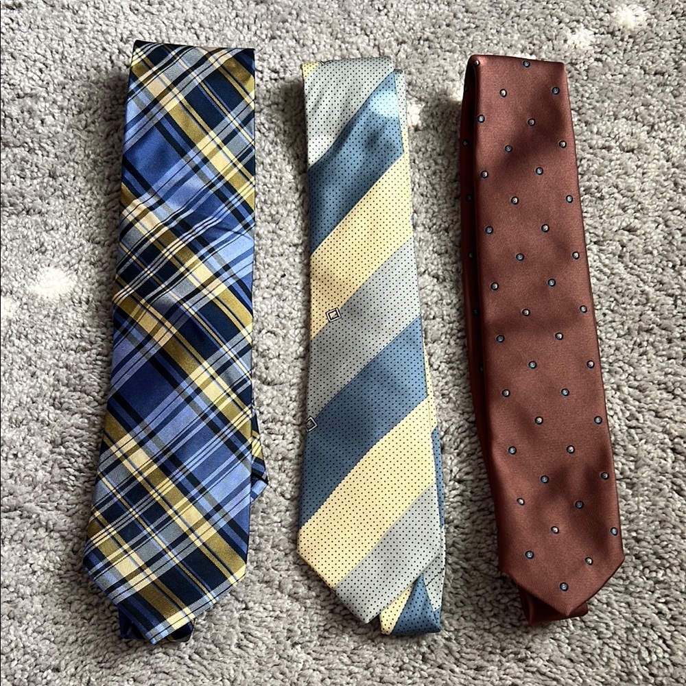 EUC Men's Multicolor Tie Set